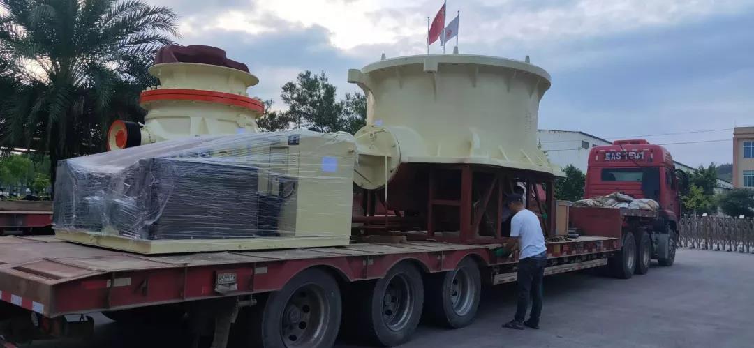 【動(dòng)態(tài)】磊蒙集團(tuán)整線砂石裝備出口柬埔寨